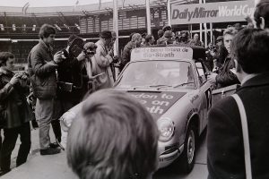 Porsche 911 - Car 2 - (Hunter/Mabbs) London-Mexico Rally 1970